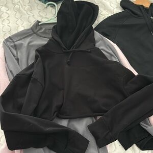 cropped black hoodie